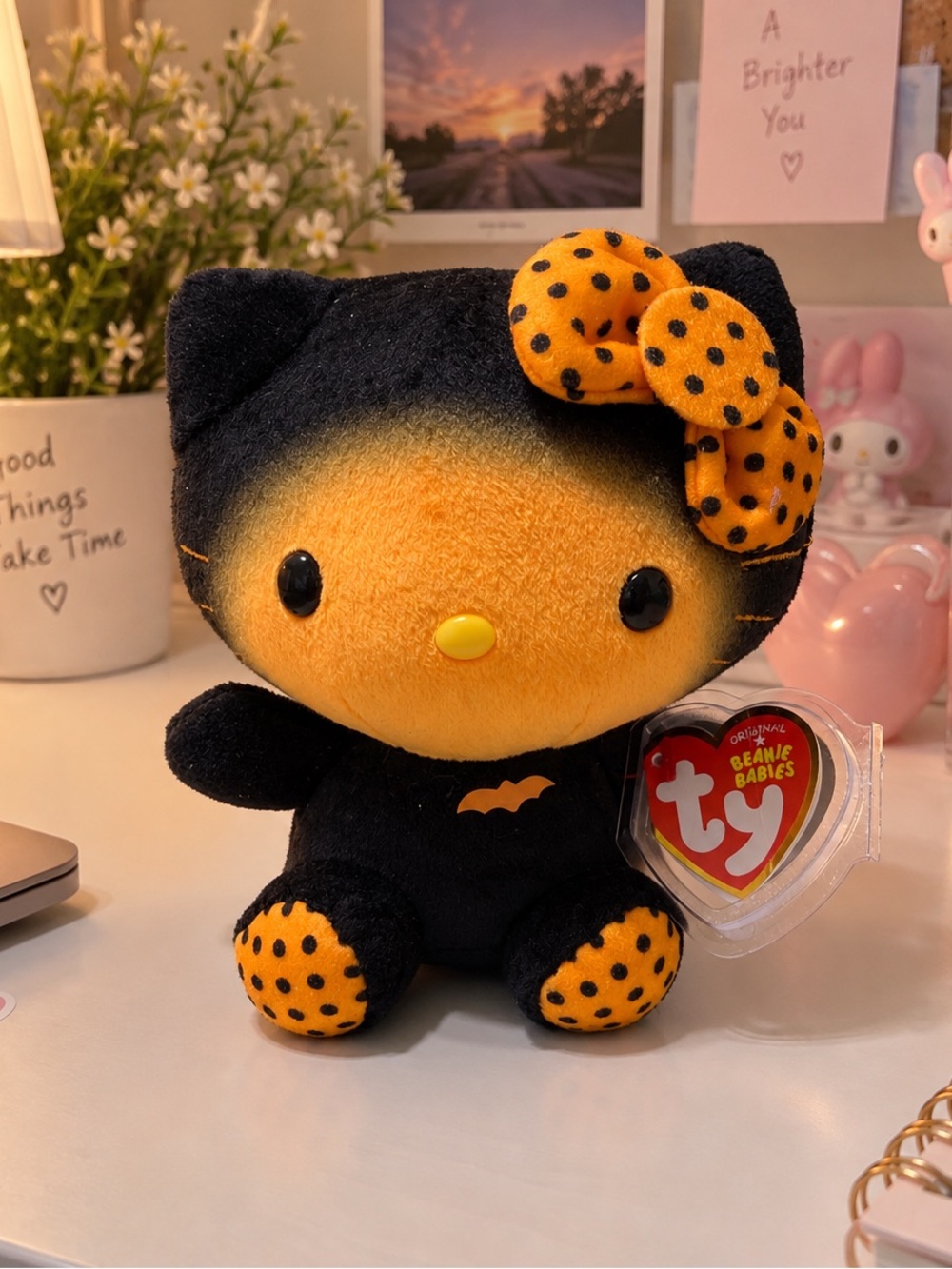 Ty Beanie Baby 2014 HELLO KITTY HALLOWEEN BAT Costume